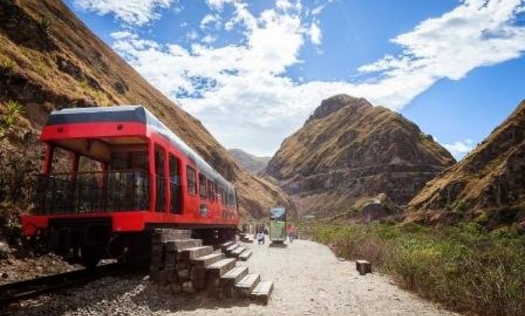 Tren Crucero Ecuador Desde El Pacifico A Los Andes Luxury